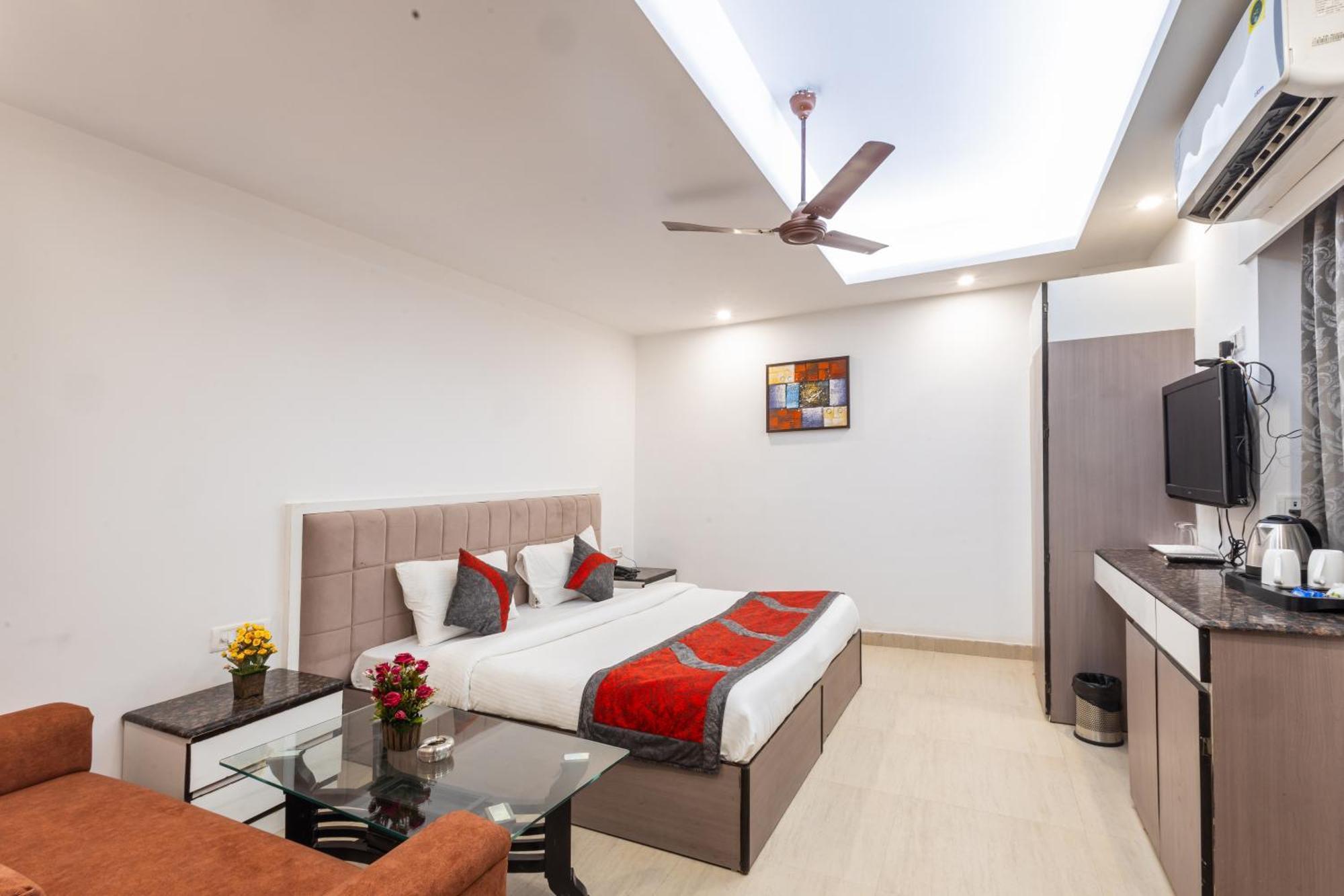 Hotel The Gold Inn - Karol Bagh Delhi Esterno foto