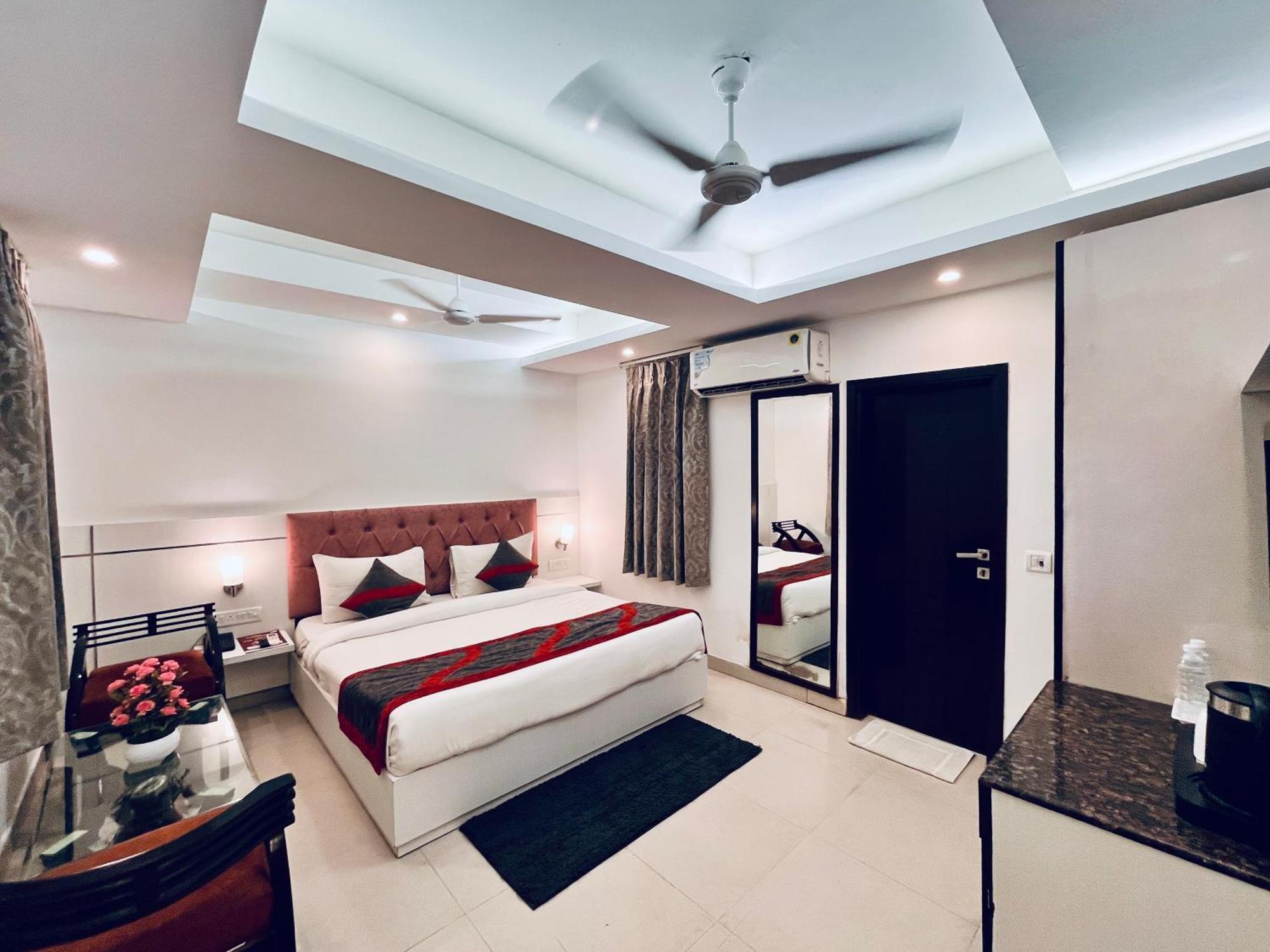 Hotel The Gold Inn - Karol Bagh Delhi Esterno foto