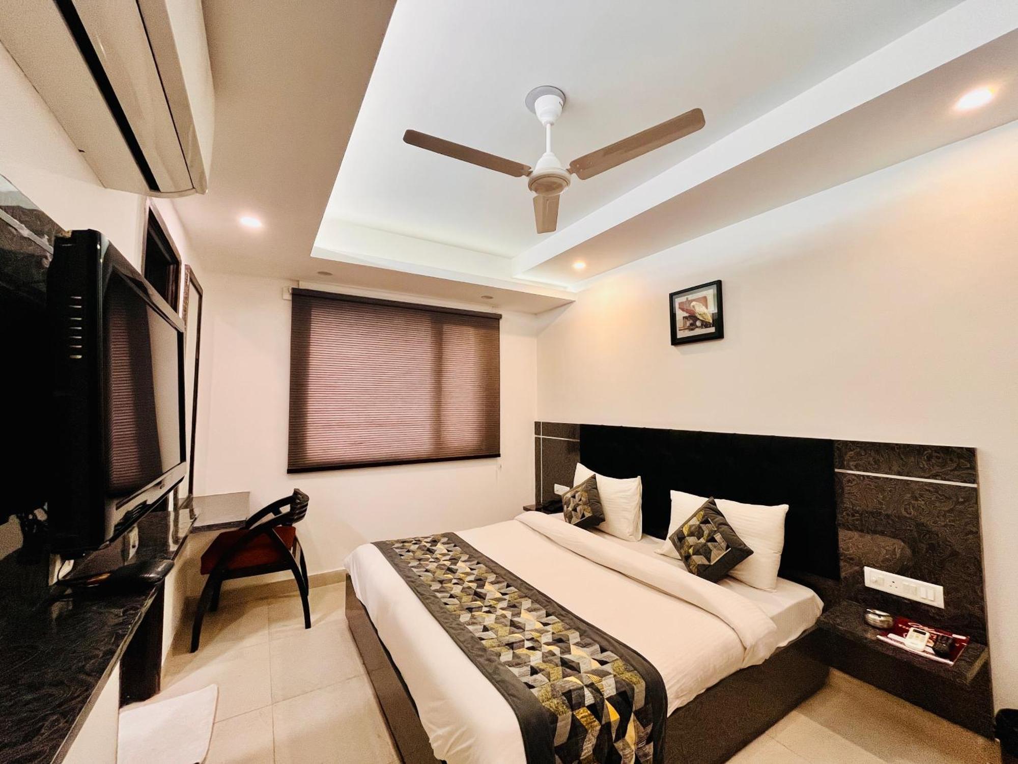 Hotel The Gold Inn - Karol Bagh Delhi Esterno foto